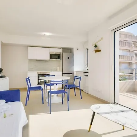 T2 Avec Terrasse Et Parking Privé Au Coeur De Nizza