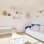 Appartement T2 Avec Terrasse Et Parking Privé Au Coeur De